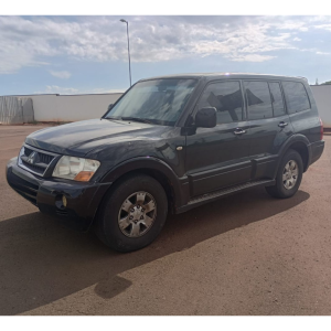 2004 Mitsubishi veículo 7 lugares diesel 4x4 – ano 2004